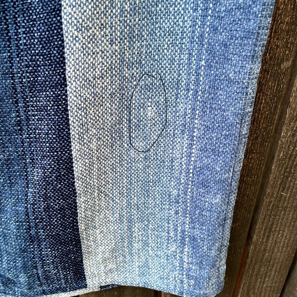 Accents New York Blue Rayon Chenille Square Scarf NWT O/S - Picture 13 of 13